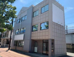 大津市打出浜の店舗事務所の外観