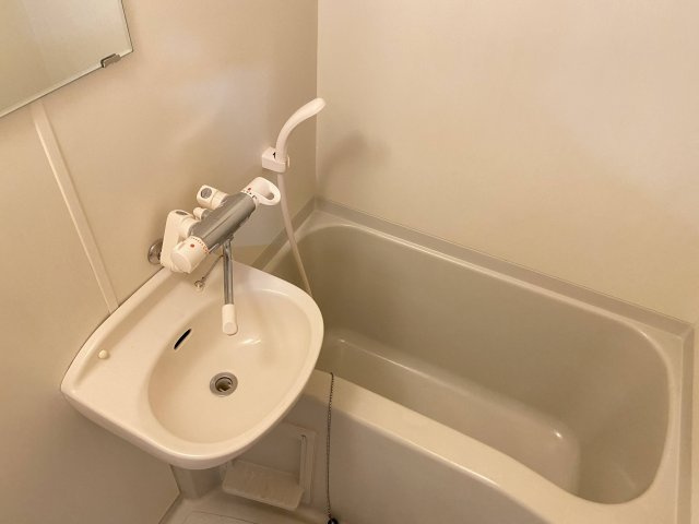 滝山ビル の浴室