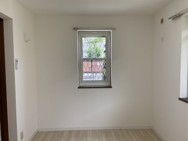 西川ハイツの洋室