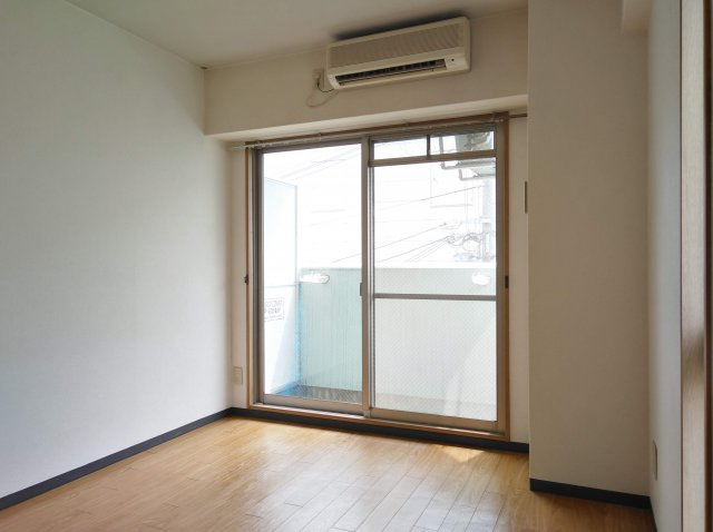 ユニバーシティ丸光Ⅱの居間・リビング