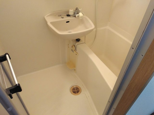 ユニバーシティ丸光Ⅱの浴室