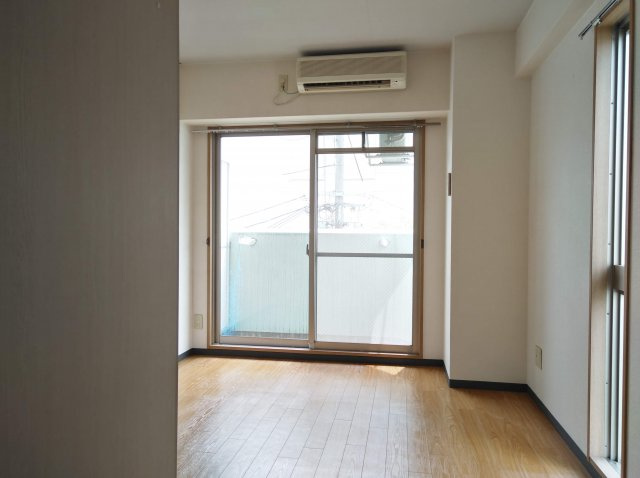 ユニバーシティ丸光Ⅱの洋室