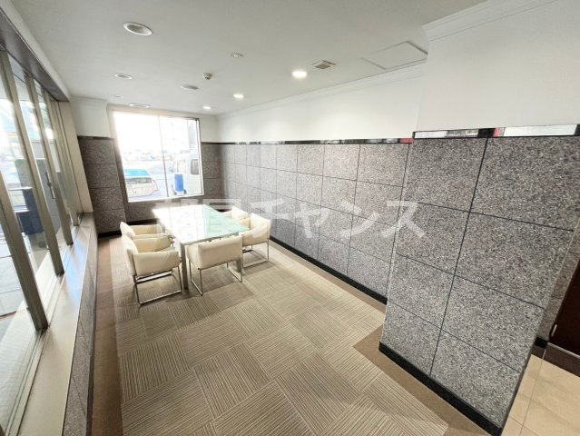 アーバンフラッツ伏見のロビー