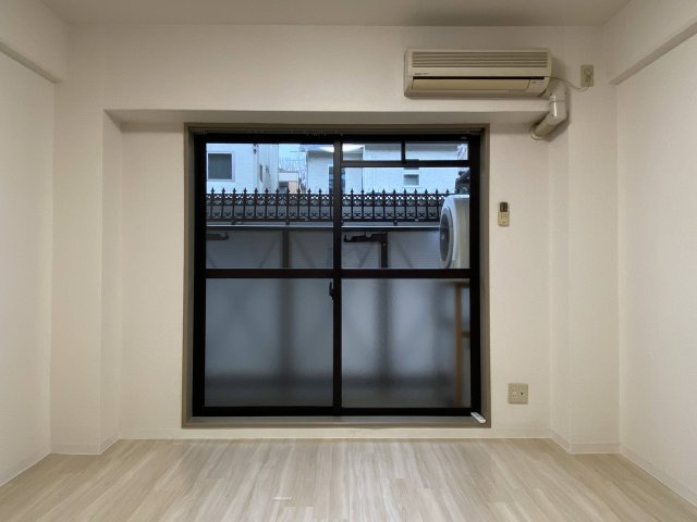 フルールロードの洋室