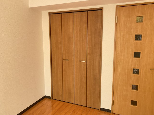 カリヨン新田辺の収納