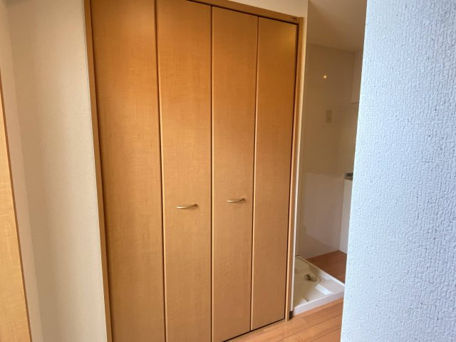 カリヨン新田辺の収納