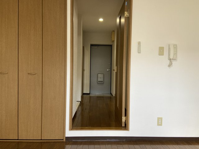 Polyphonyの内装
