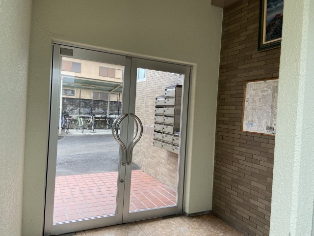 Polyphonyのエントランス