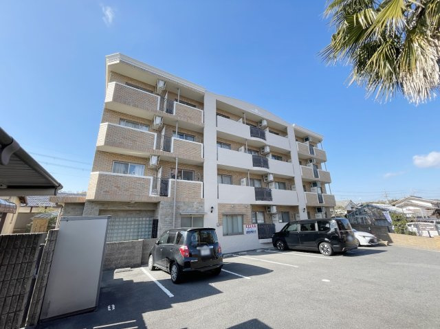 シャトー同志社前