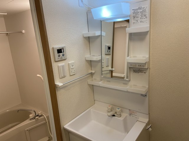 アートプラザ京田辺２の独立洗面台