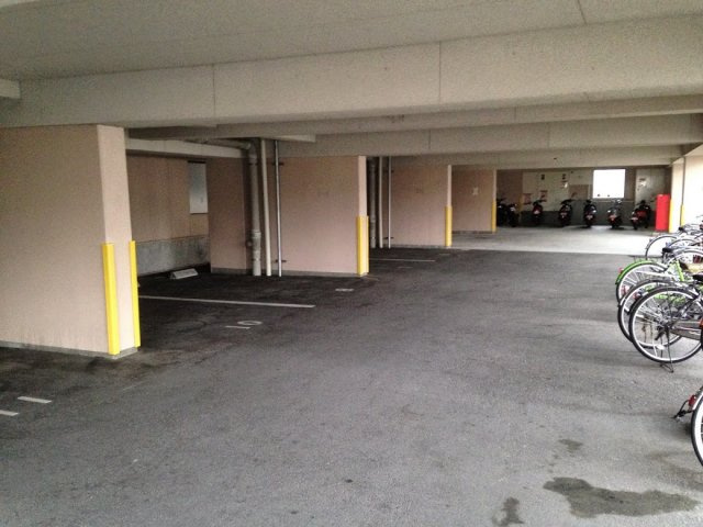 アートプラザ京田辺の駐車場