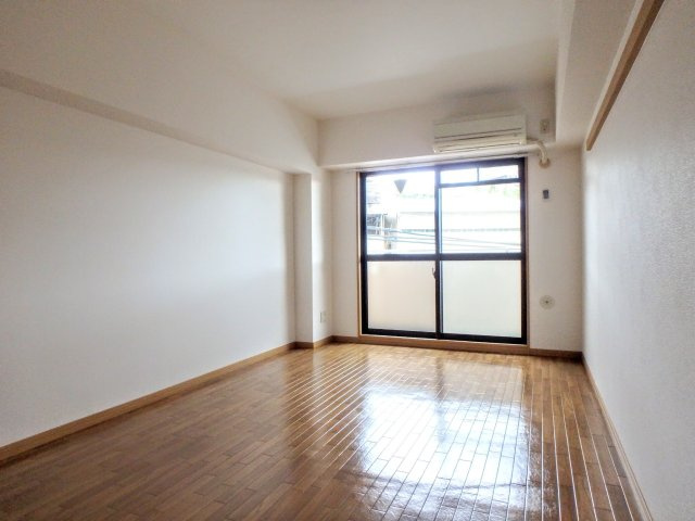 アートプラザ京田辺の洋室