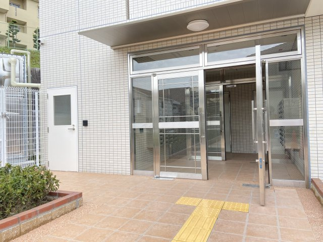 アートプラザ京田辺３のエントランス