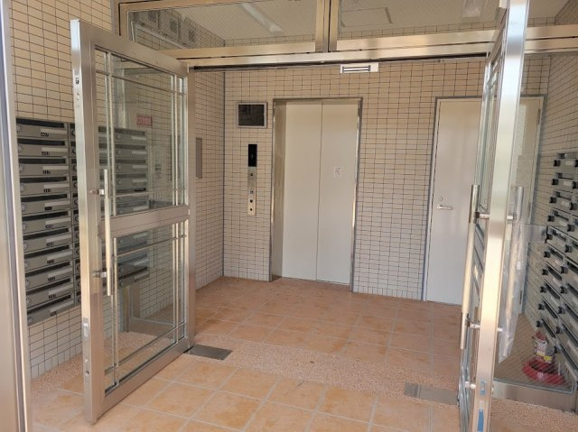 アートプラザ京田辺３のロビー