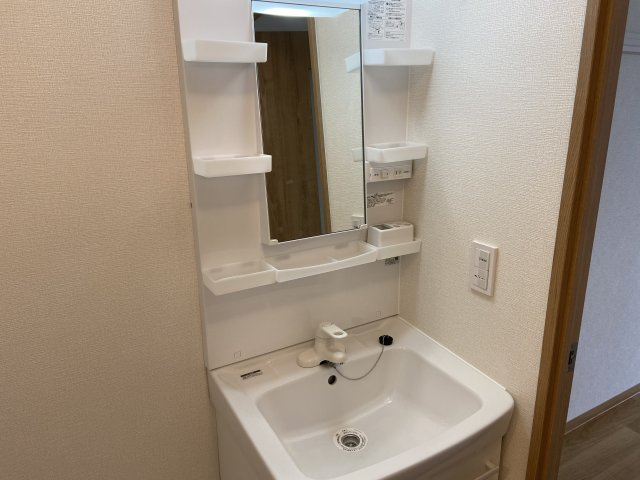 アートプラザ京田辺３の独立洗面台