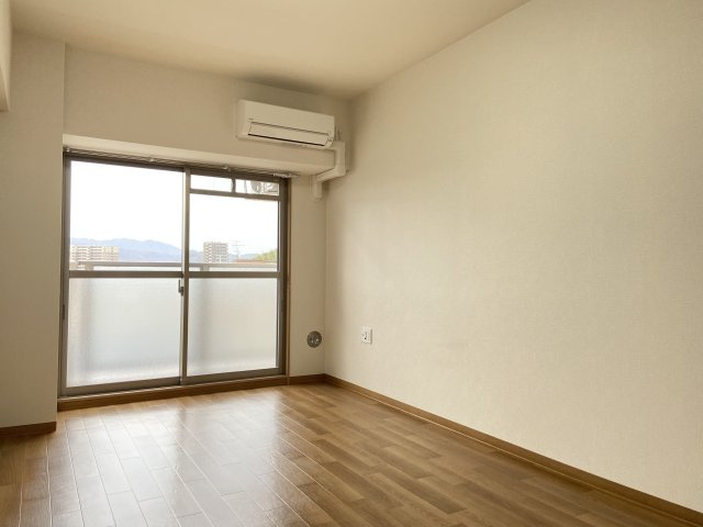 アートプラザ京田辺３の洋室