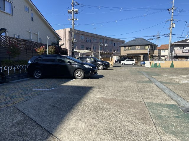 セレーネ田辺Ⅲ-Aの駐車場