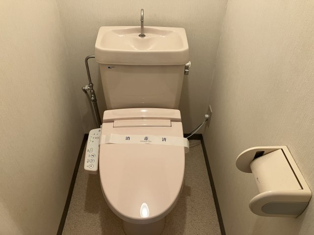 グレース田辺のトイレ|温水洗浄便座設置しております。