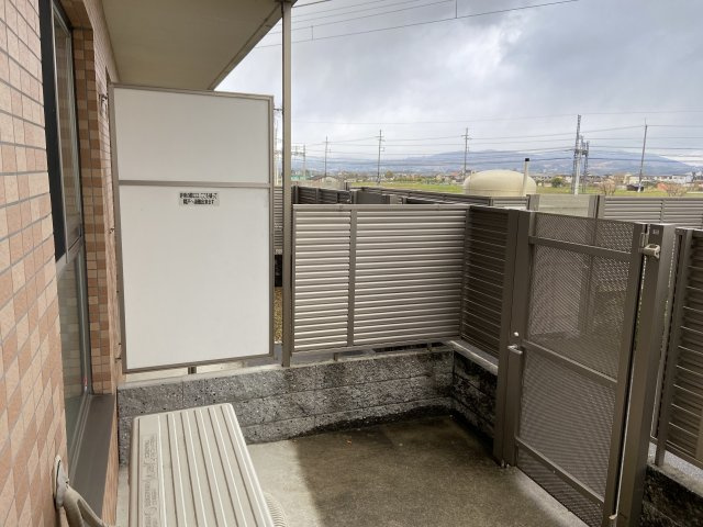 ウイングコートの庭