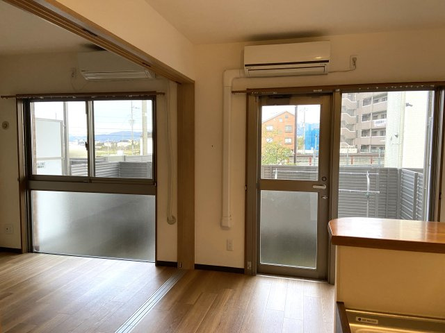 ウイングコートの居間・リビング