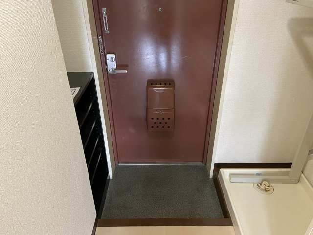 スカイハイツ三山木の玄関