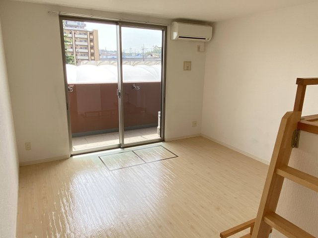 サザンルネス三山木の居間・リビング