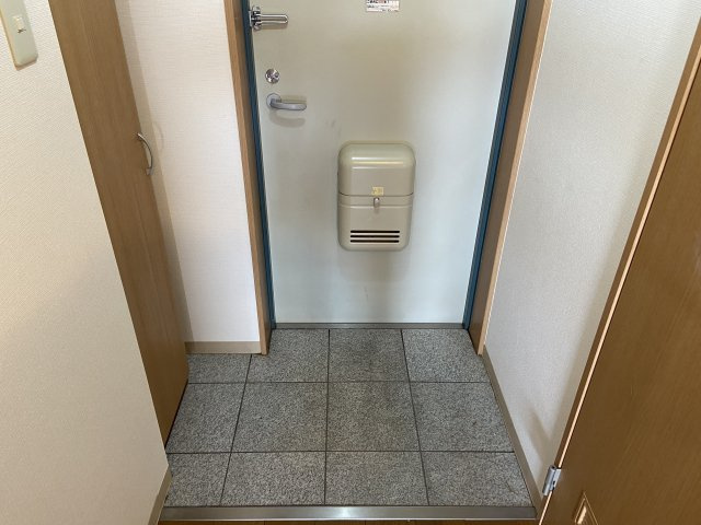 グランディール２２の玄関