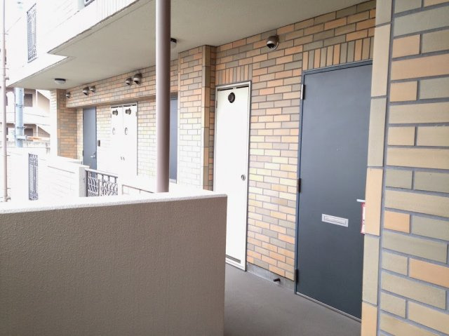 グランディール２２のエントランス