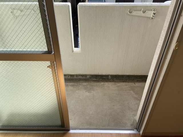 メゾン市川弐番館のバルコニー