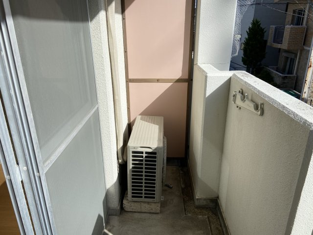 メゾン市川弐番館のバルコニー