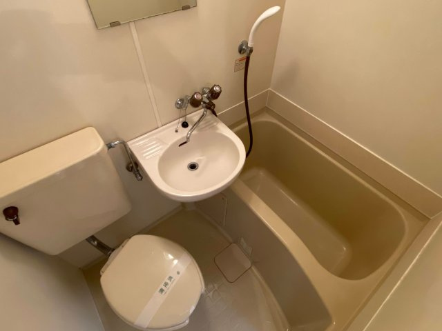 メゾン市川弐番館の浴室