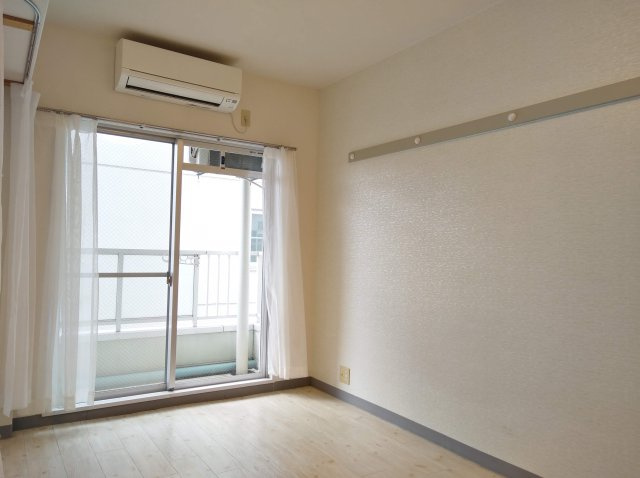 セレーネ田辺Ⅲ-Bの洋室