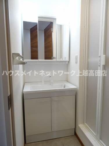 グリーンパレス フィロソフィーの独立洗面台|洗髪洗面化粧台