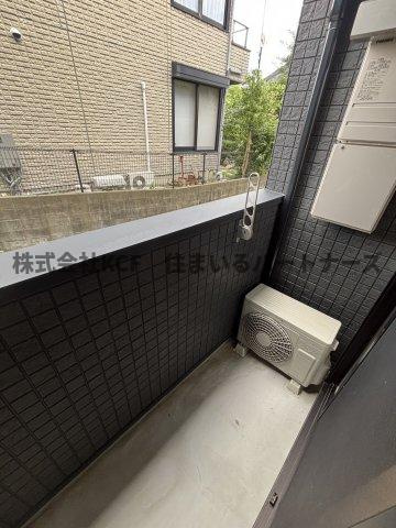 Brave Base 花畑駅南のバルコニー|外からの目が気にならないバルコニーで洗濯物が干せます