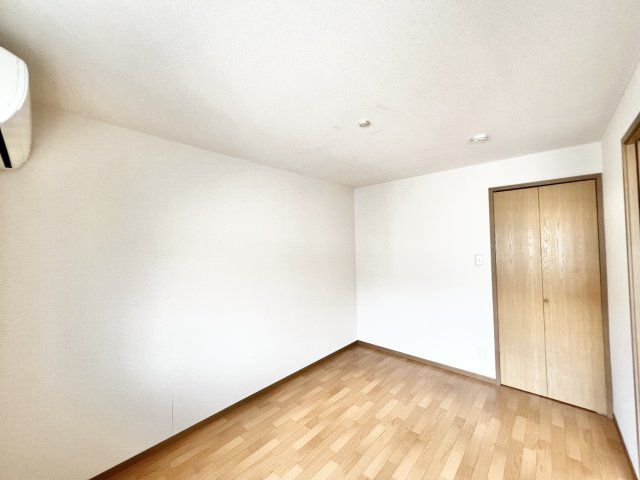 パインツリーの内装|※別部屋参考写真