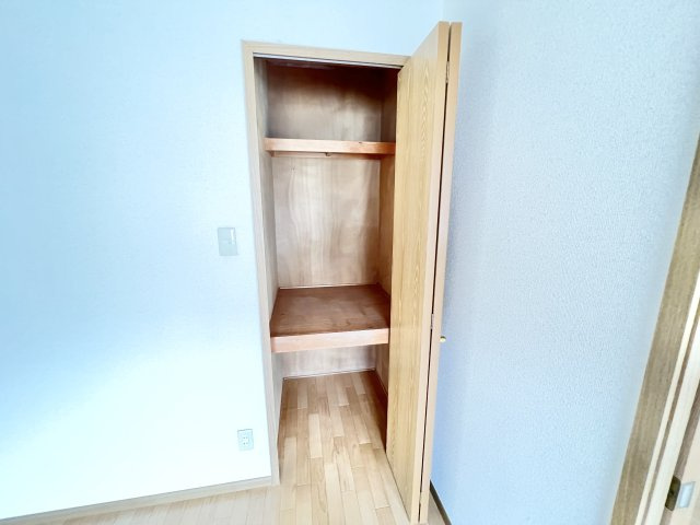 パインツリーの収納|※別部屋参考写真