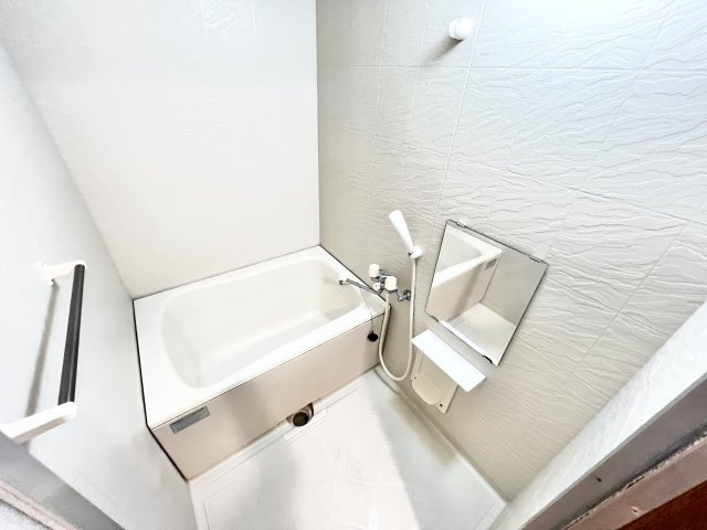 パインツリーの浴室|※別部屋参考写真