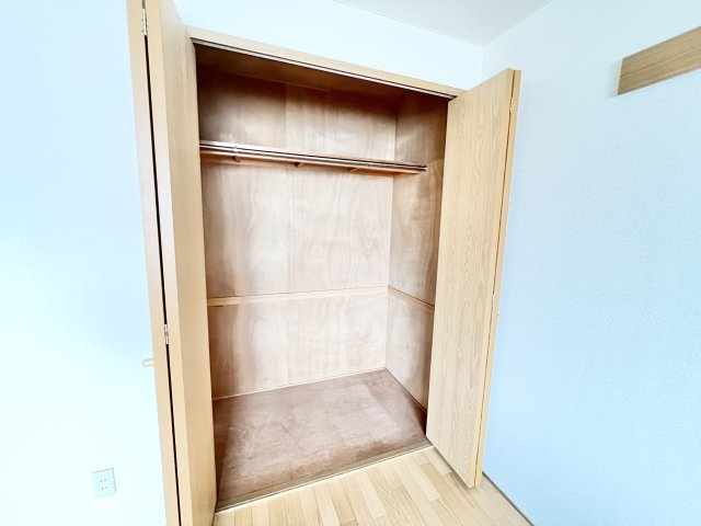 パインツリーの収納|※別部屋参考写真