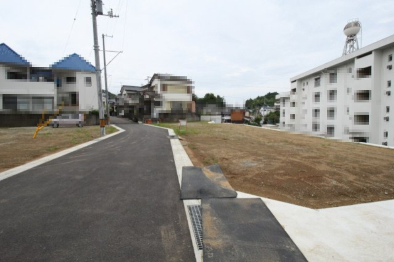 西塚ノ原　建築条件付き　売土地　Ｂ区画　（全8区画）の前面道路含む現地写真