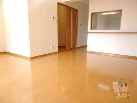 コート・ラベンダー北長瀬の居間・リビング|リビング