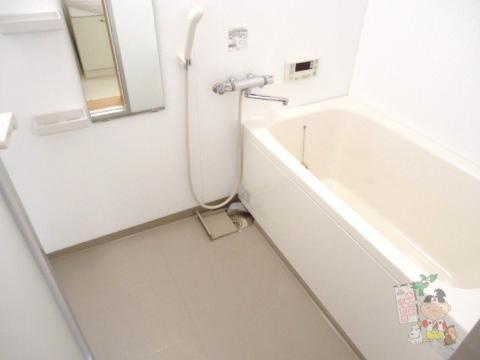 コート・ラベンダー北長瀬の浴室|バス