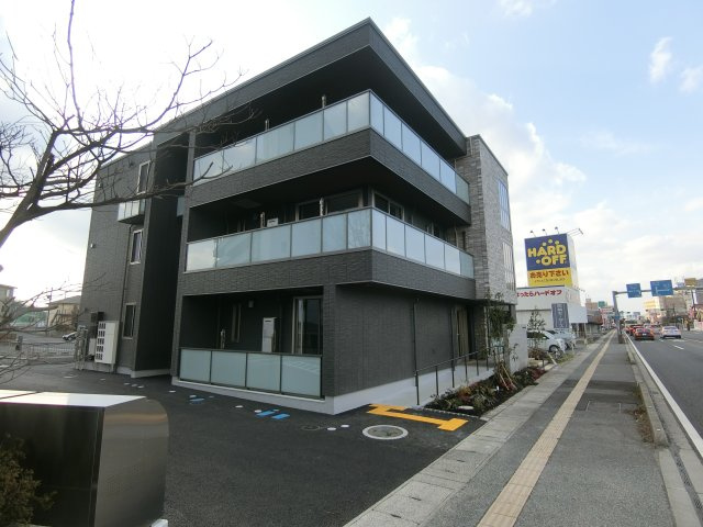 シャーメゾンエグゼクティブ東福原の外観