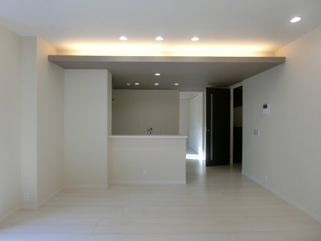 シャーメゾンエグゼクティブ東福原の居間・リビング