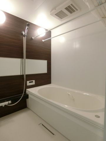 シャーメゾンエグゼクティブ東福原の浴室