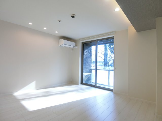 シャーメゾンエグゼクティブ東福原の居間・リビング