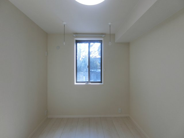 シャーメゾンエグゼクティブ東福原の洋室