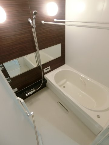 シャーメゾンエグゼクティブ東福原の浴室