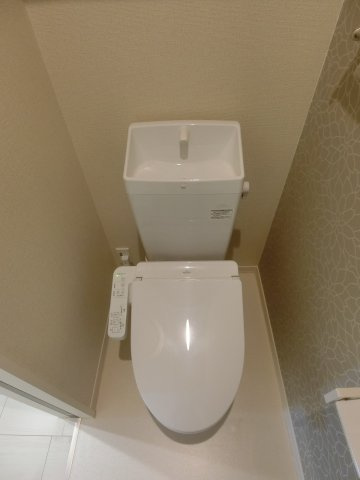 シャーメゾンエグゼクティブ東福原のトイレ