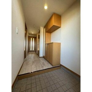 シャルマン富士塚の玄関