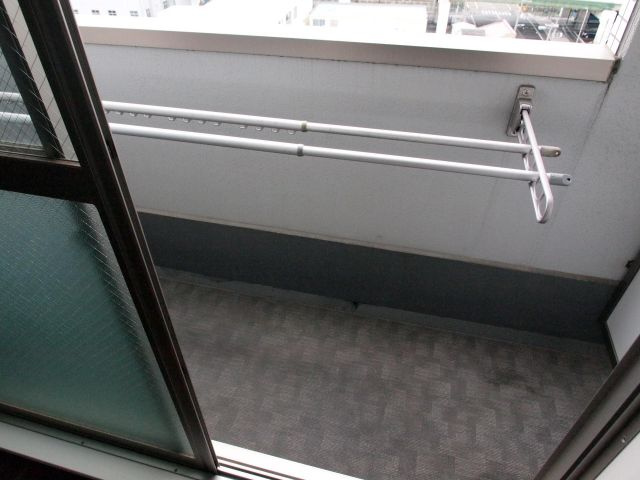 プレアデス難波西のバルコニー